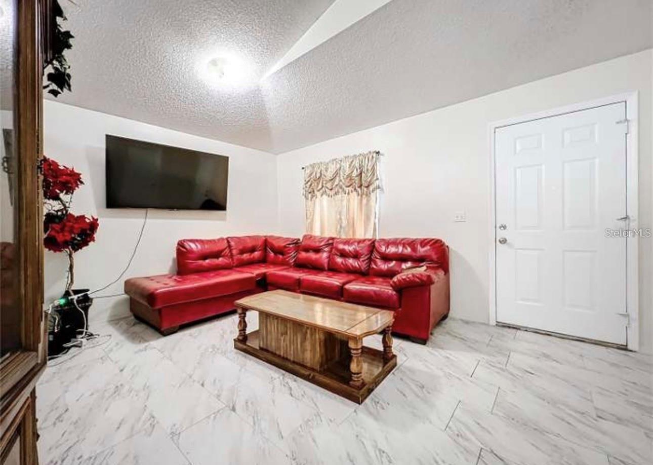 5633 Piney Ridge Drive, FL