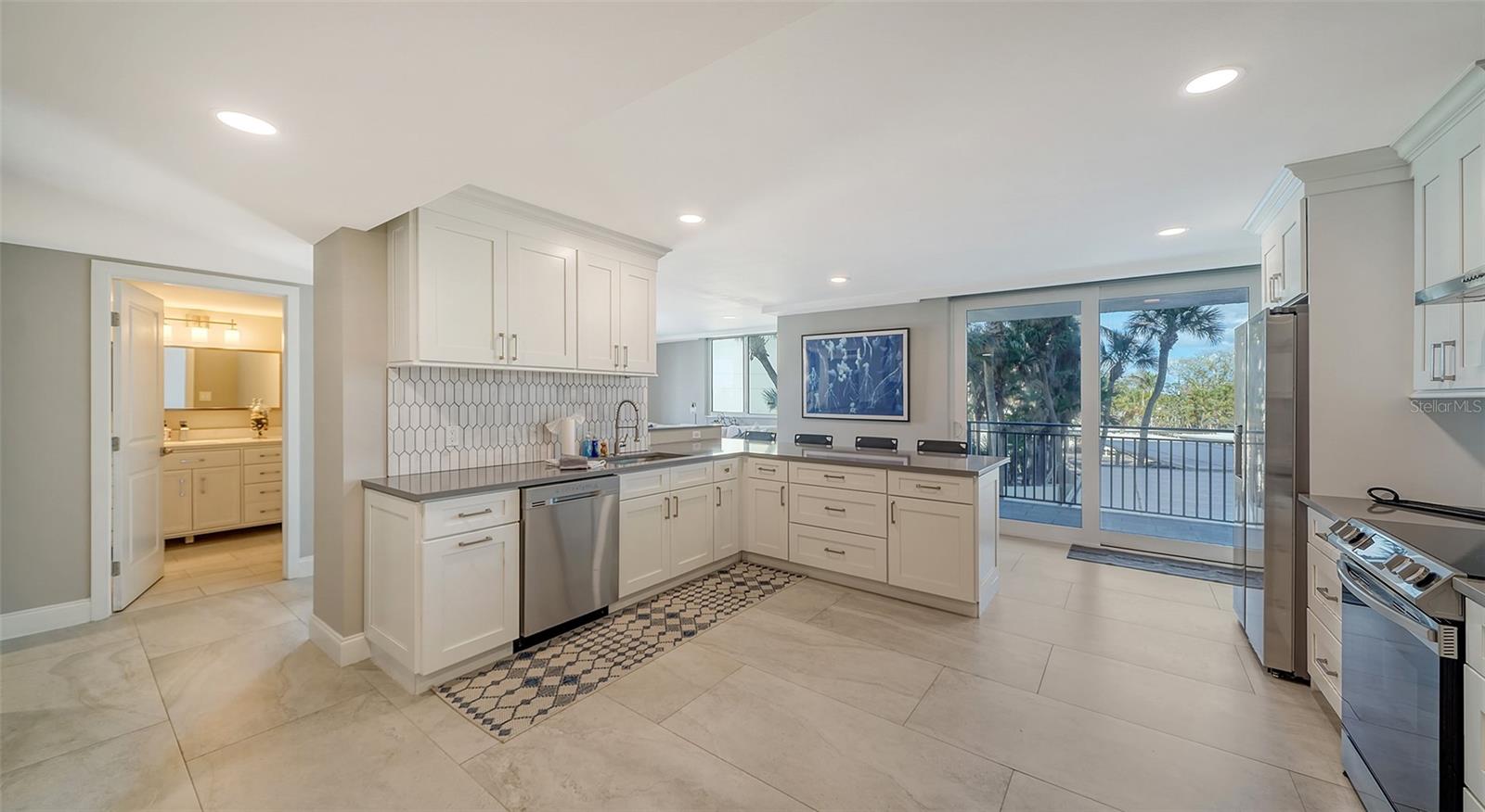 4822 Ocean Boulevard, FL