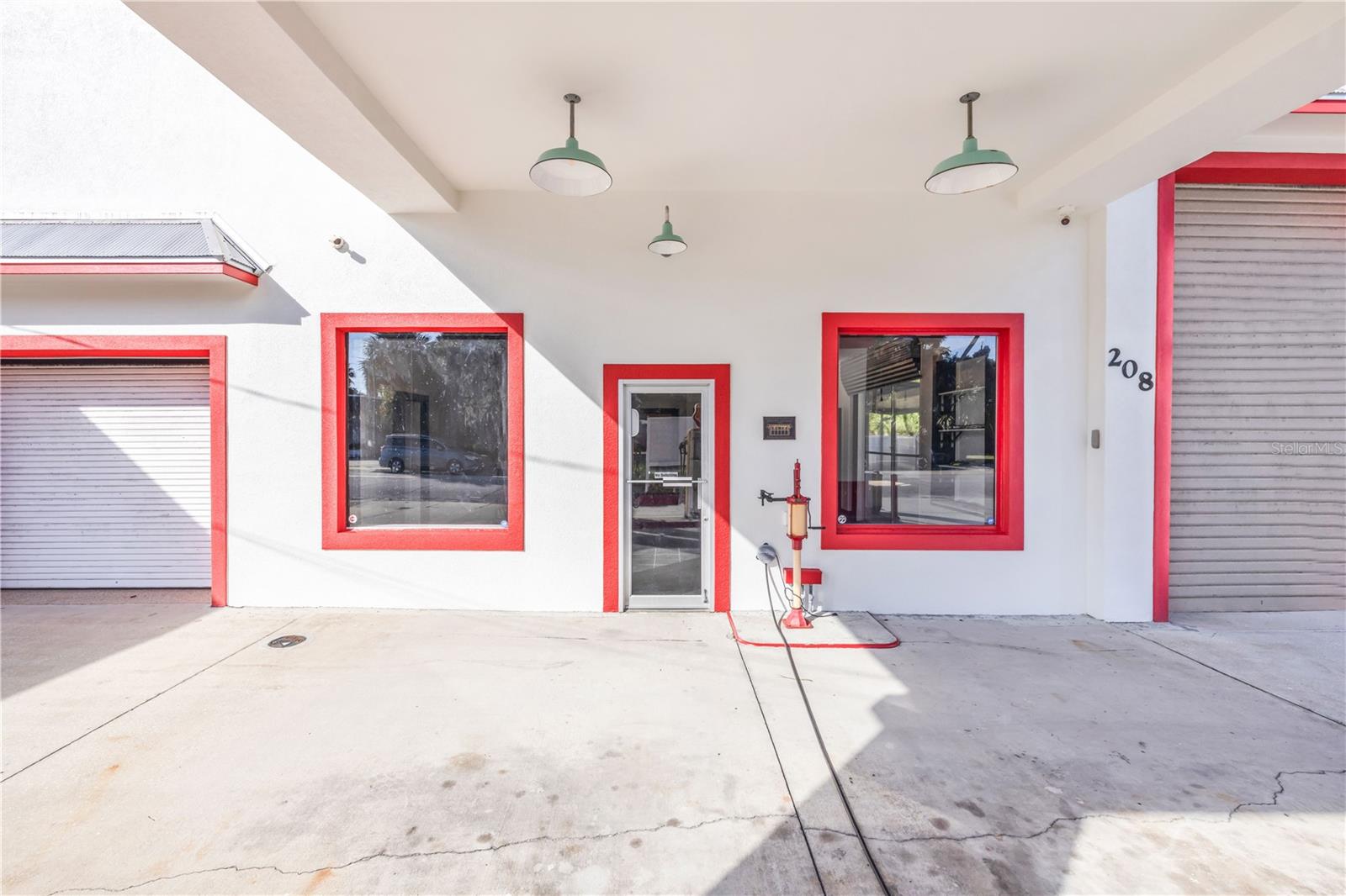 208 Magnolia St, FL