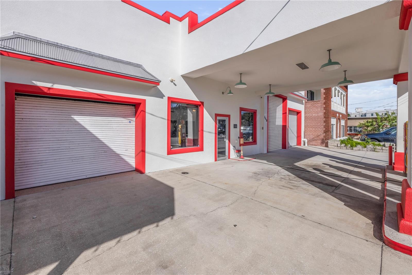 208 Magnolia St, FL