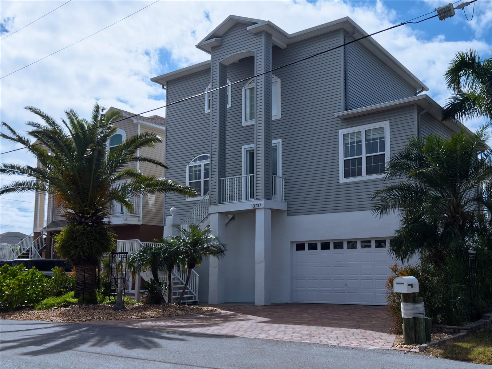13737 Victor Avenue, FL