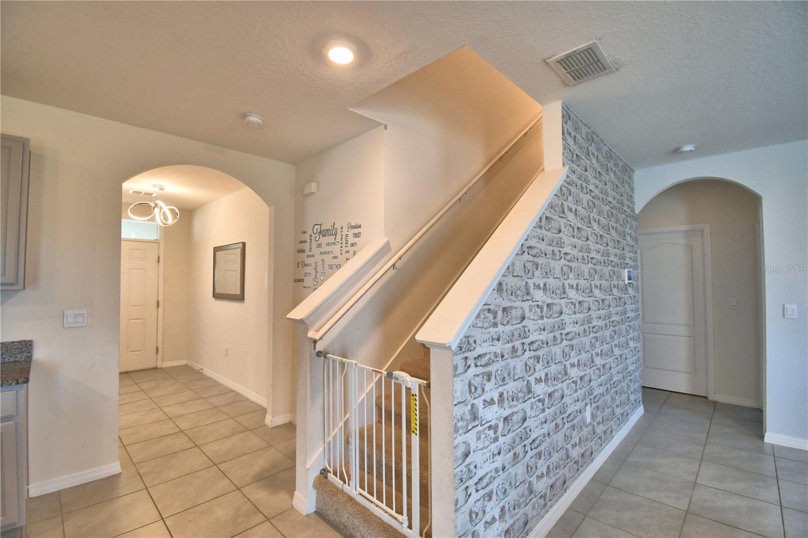 2816 Ivy Lake Court, FL