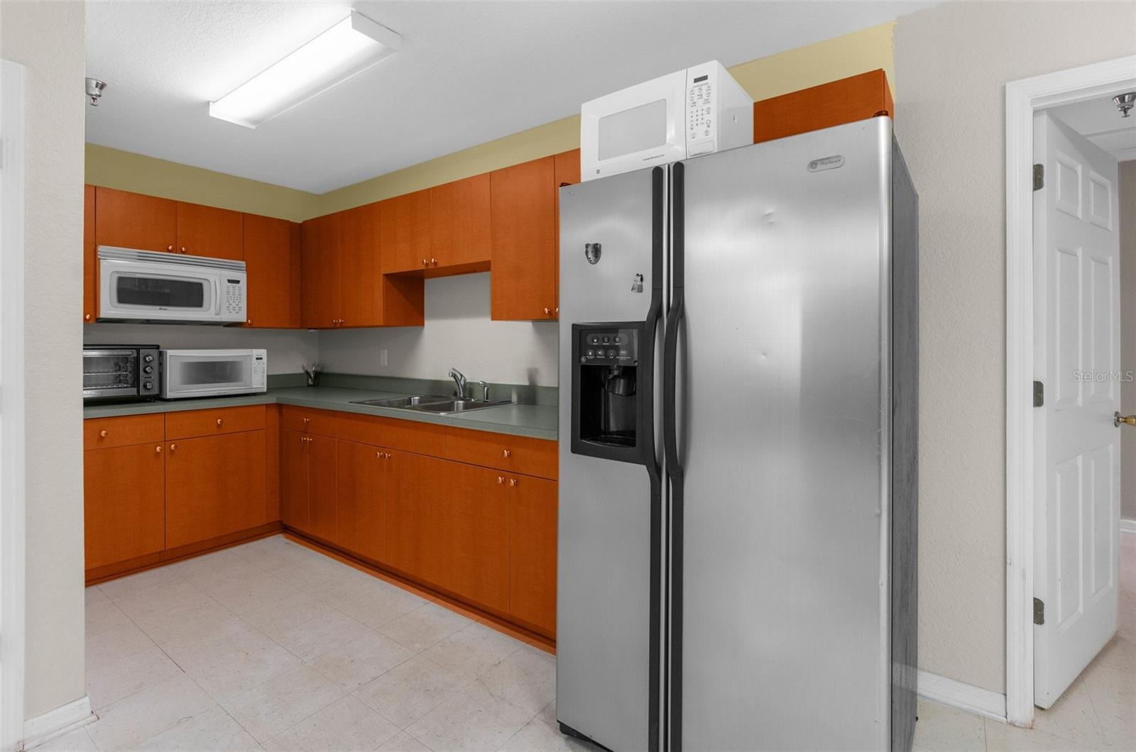 7044 Commercial Way, FL