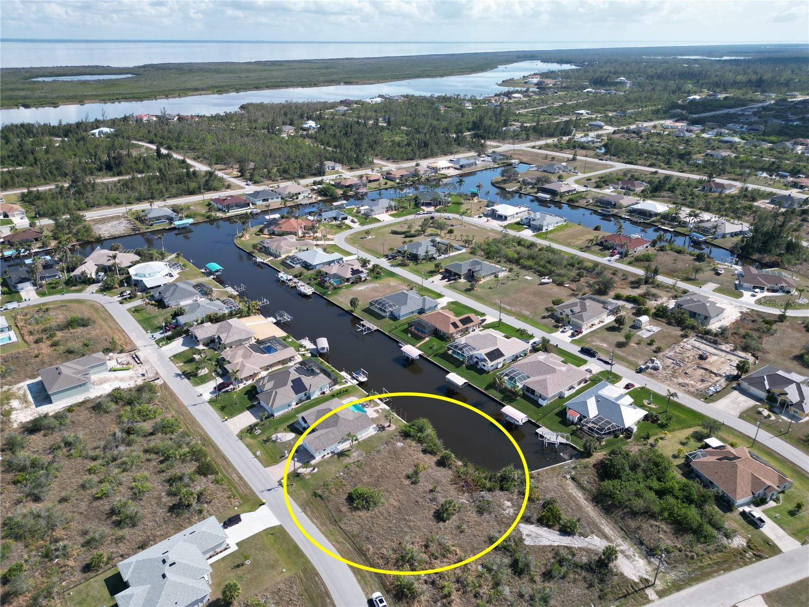 15562 Mccomb Circle, FL