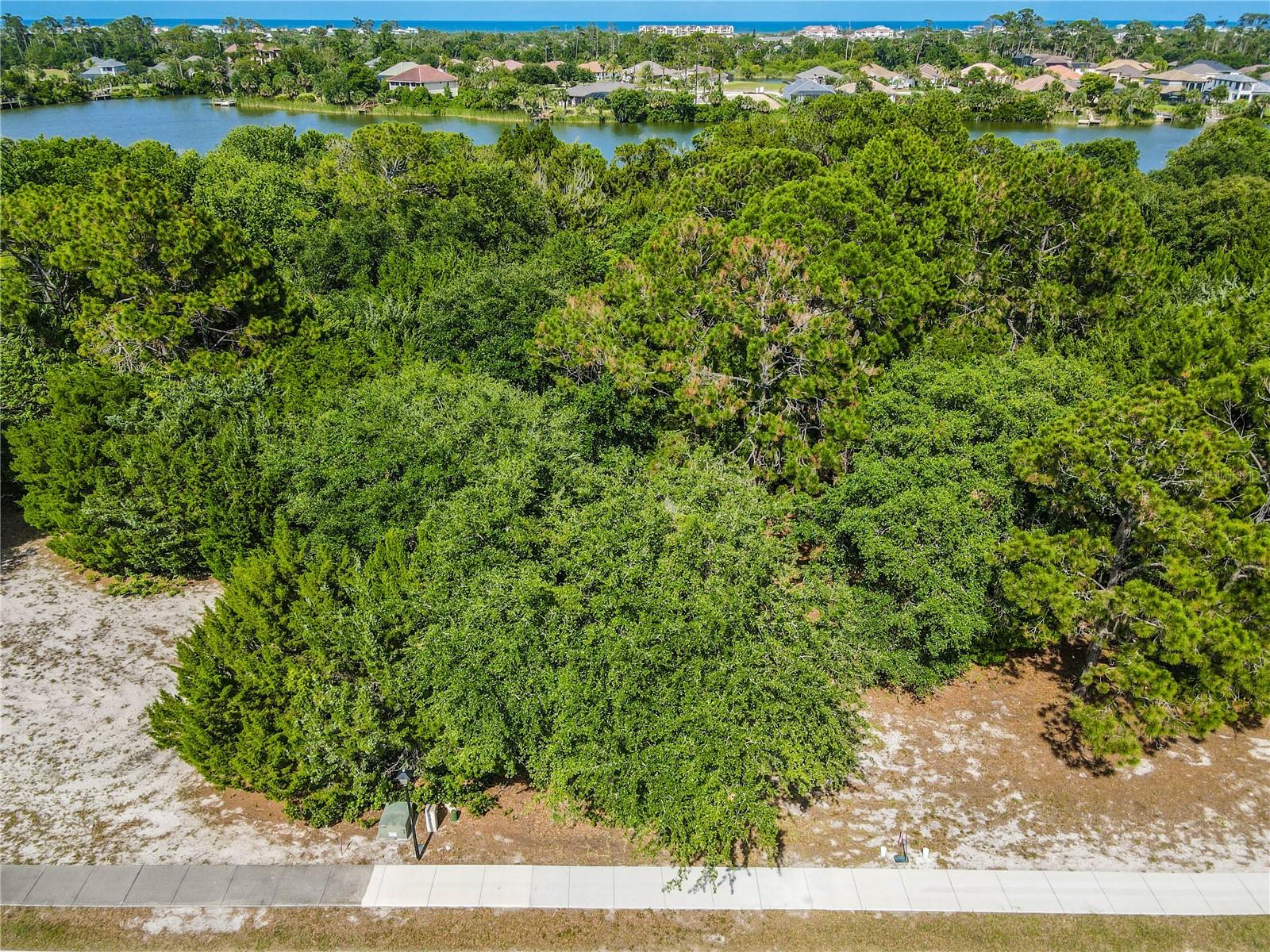 22 Lakewalk Drive, FL