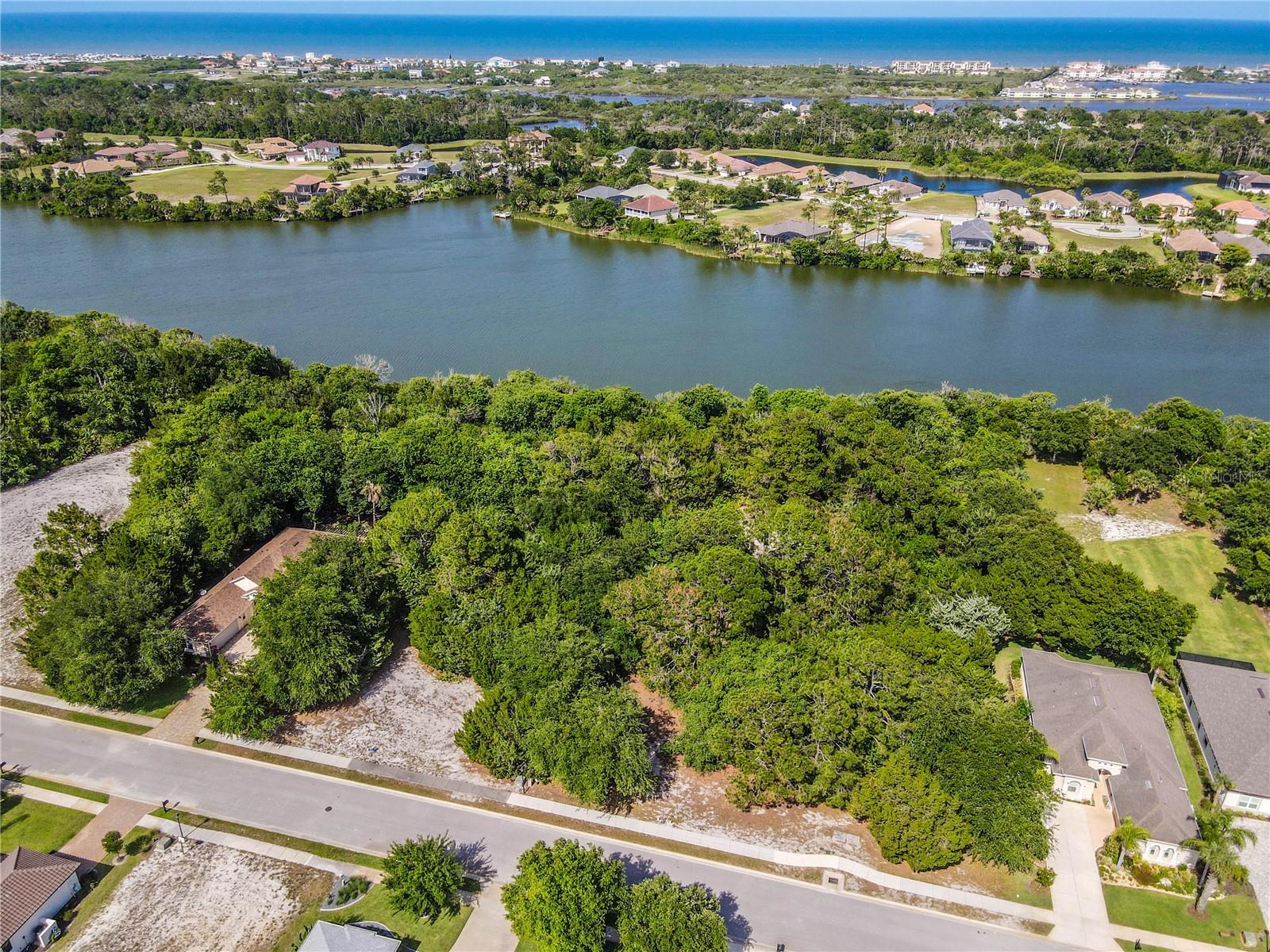 22 Lakewalk Drive, FL