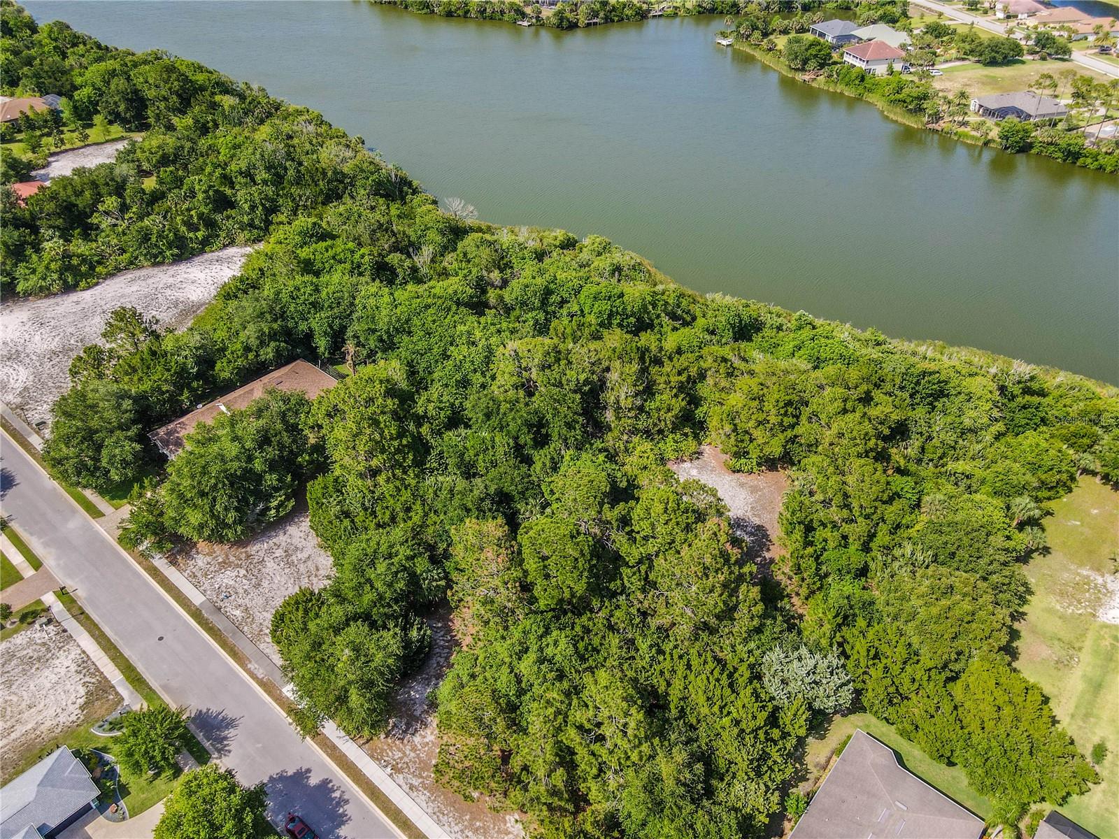 22 Lakewalk Drive, FL