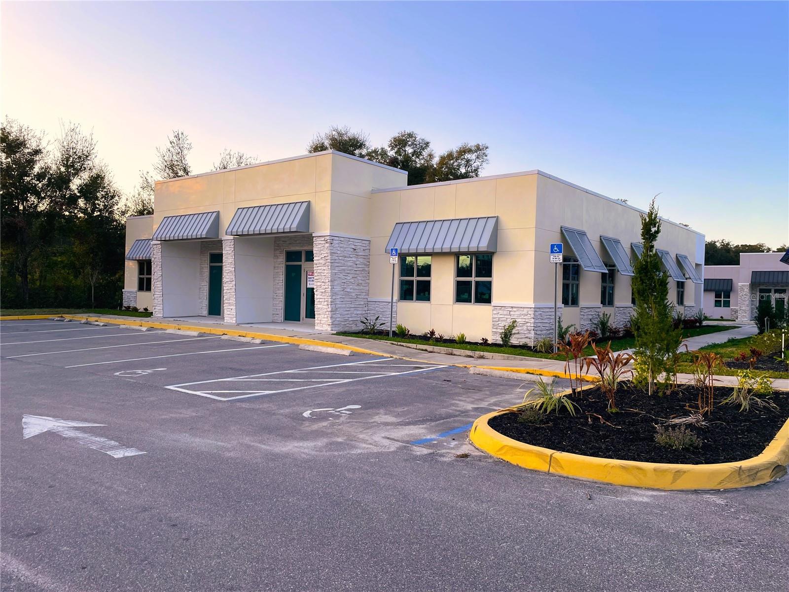 871 Highway 466, FL