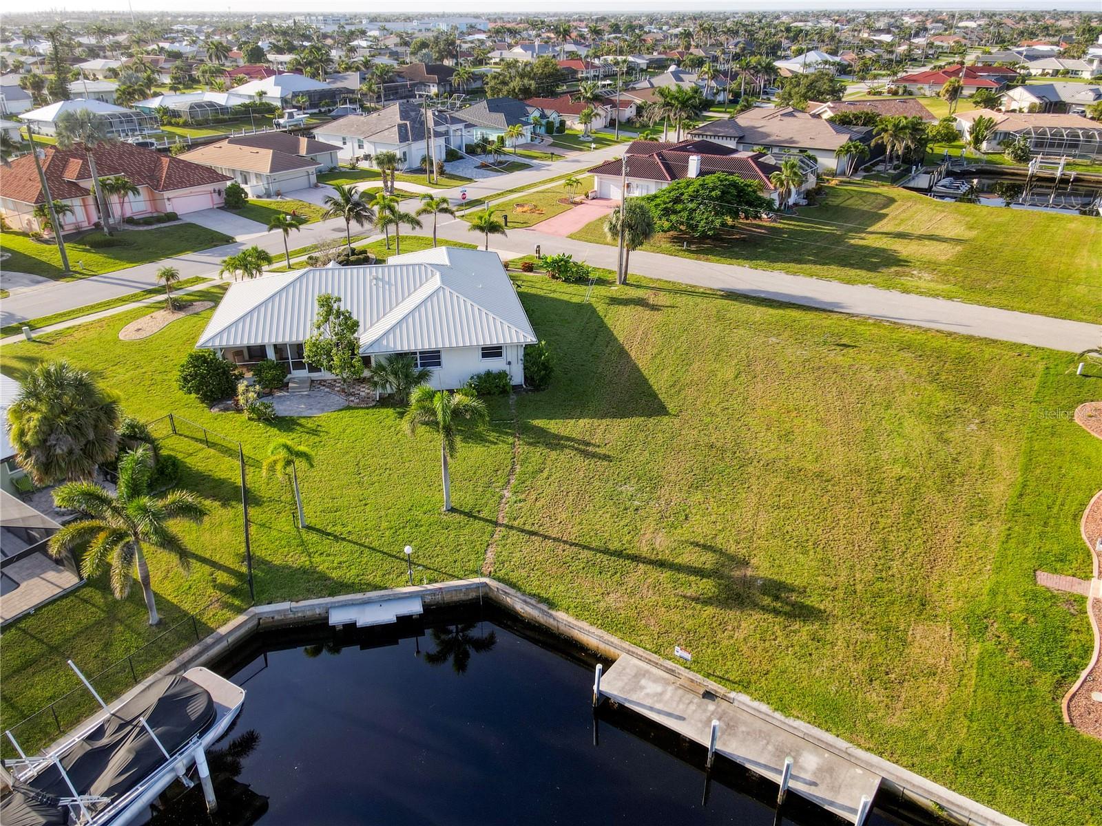 2500 Rio Lisbo Court, FL