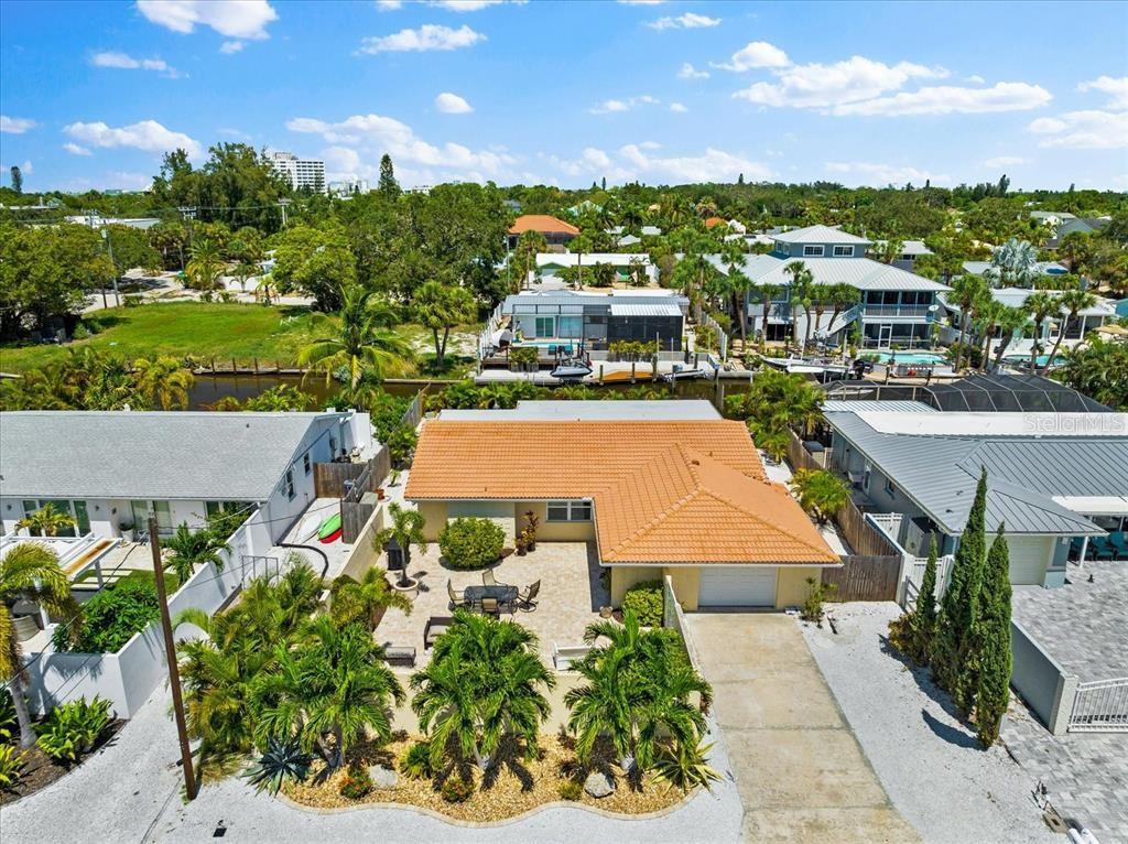 327 Avenida Milano, FL