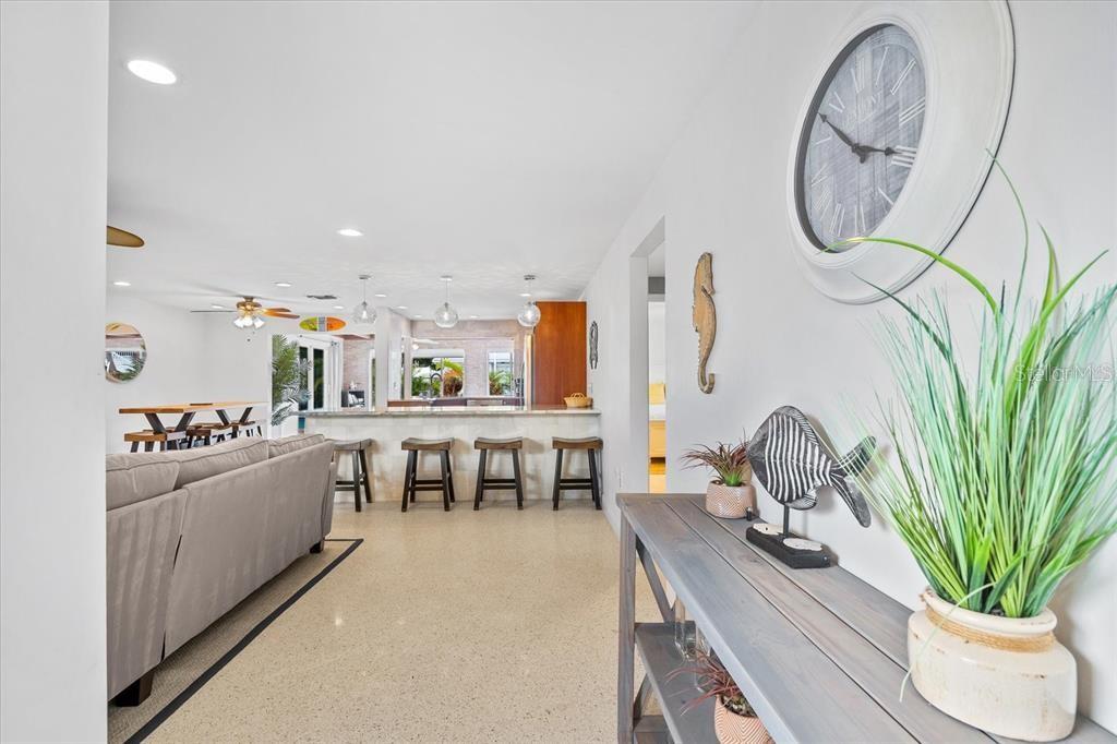 327 Avenida Milano, FL