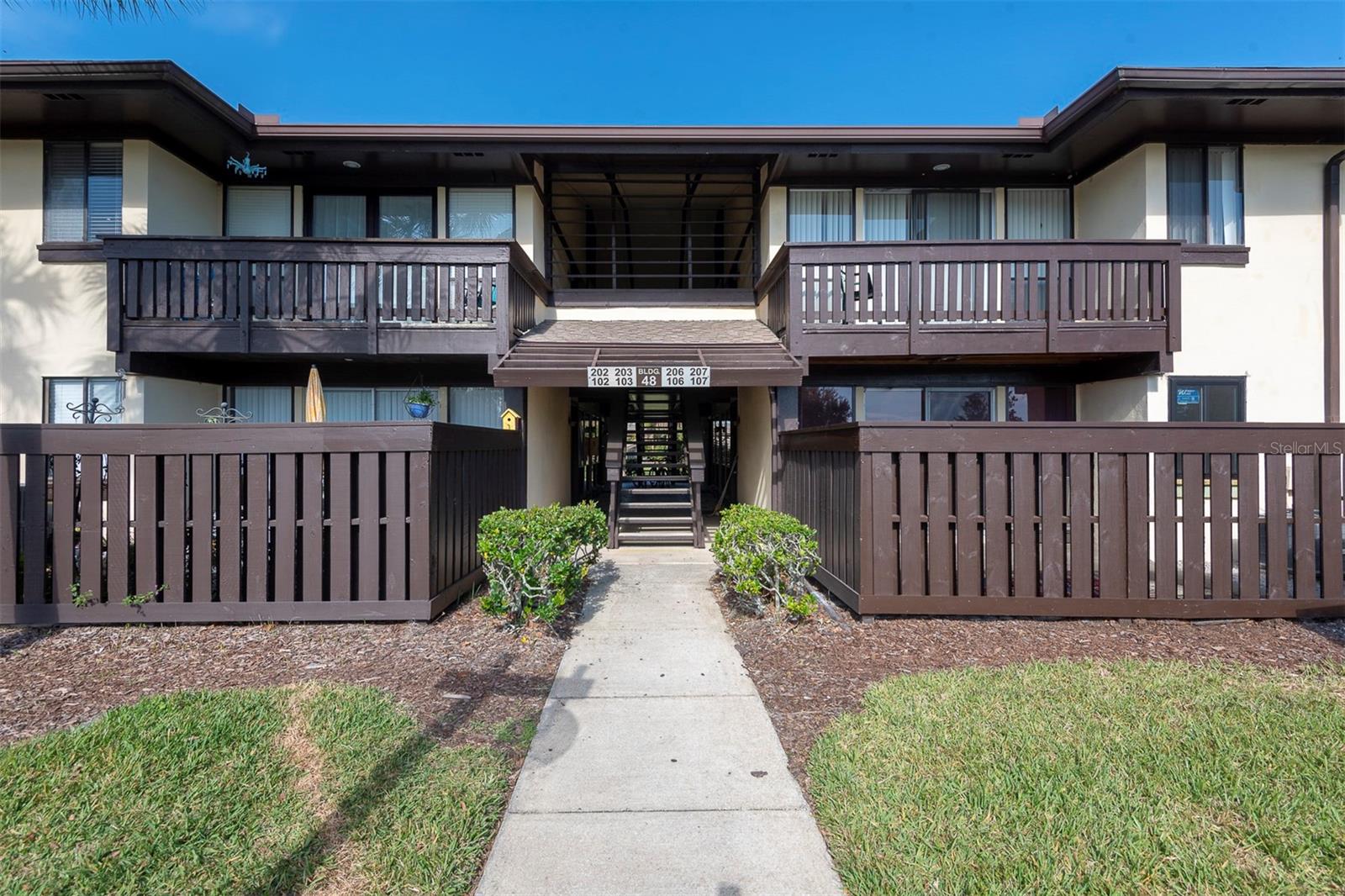 48 Club House Drive, FL