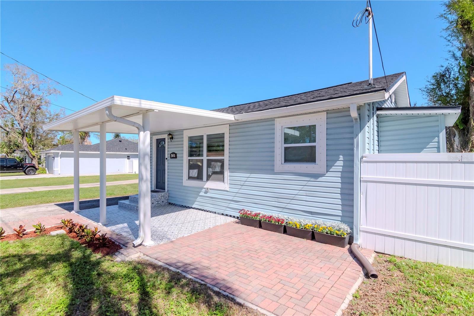 7015 Dakota Avenue, FL