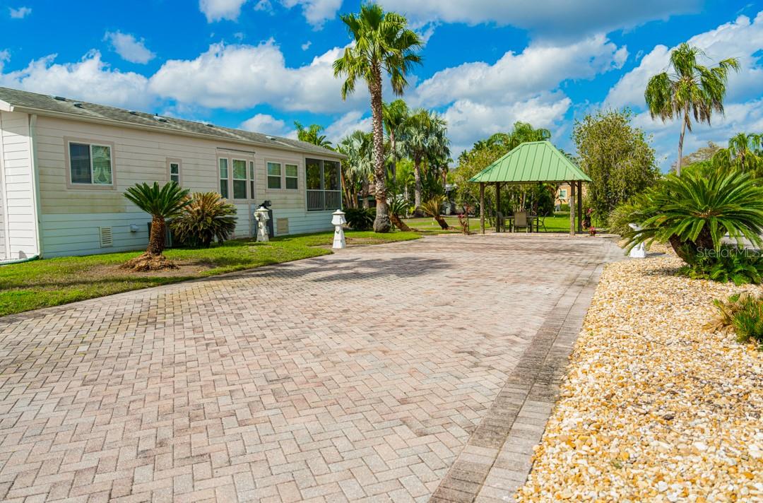 6948 Amanda Vista Circle, FL