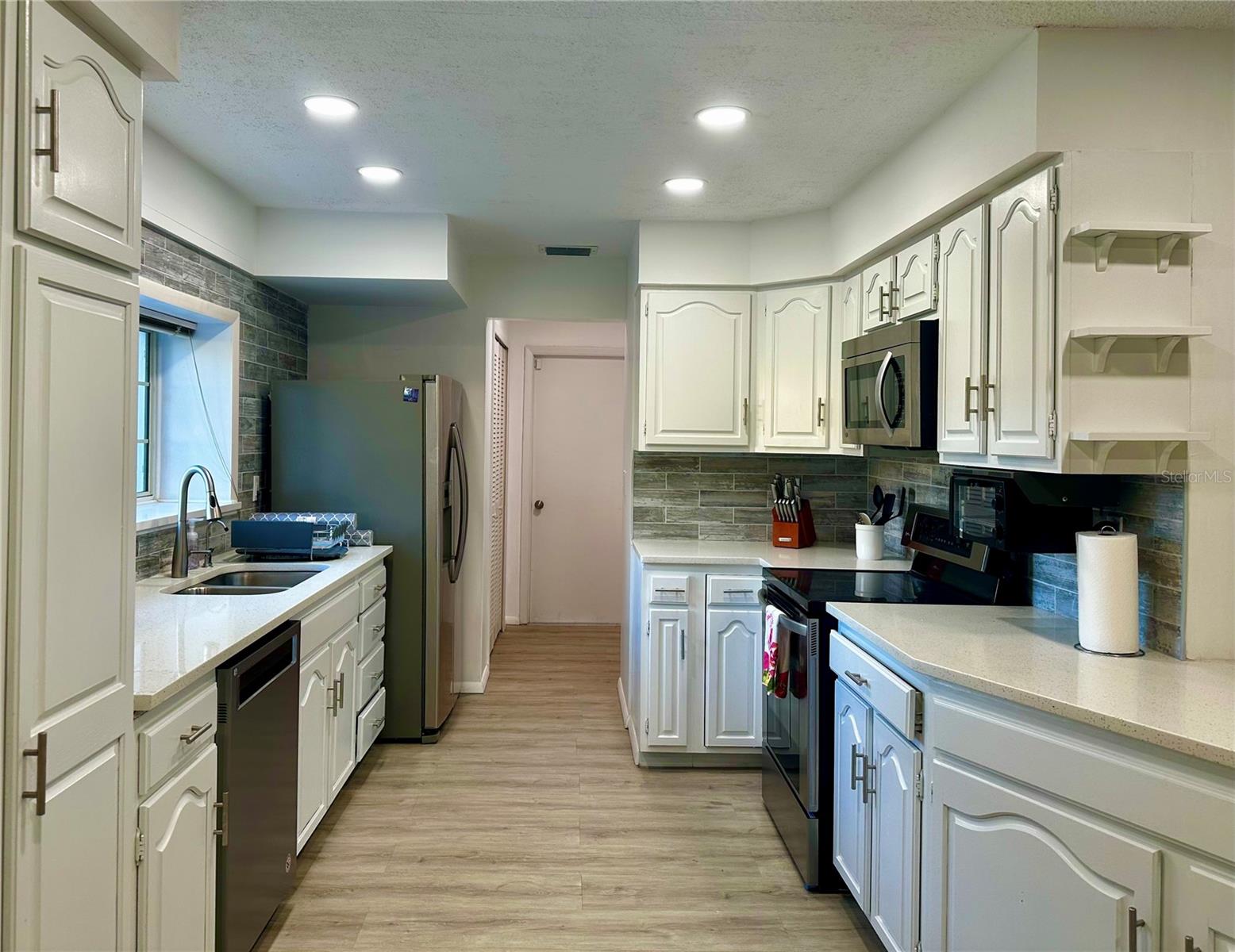 5144 Pine Tree Lane, FL