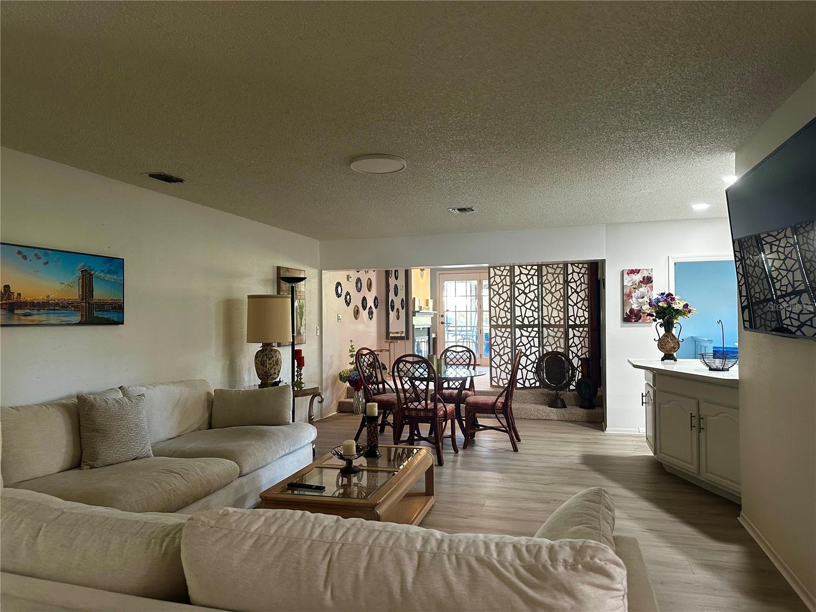 5144 Pine Tree Lane, FL