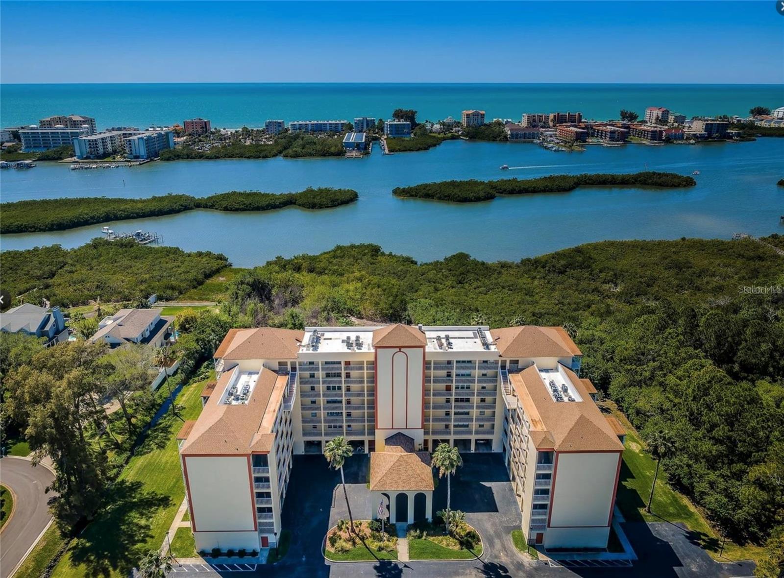 9000 Commodore Drive, FL