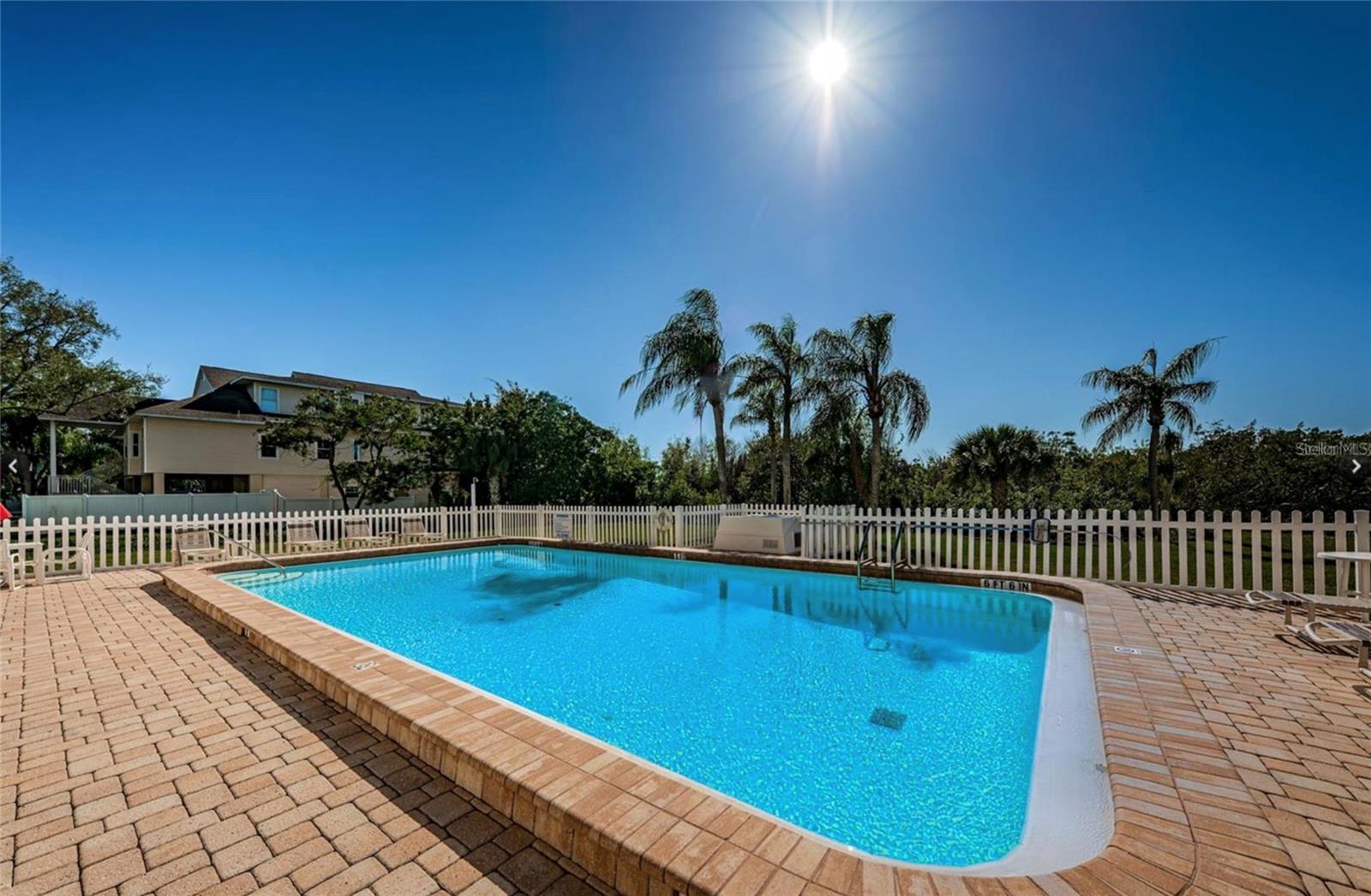 9000 Commodore Drive, FL
