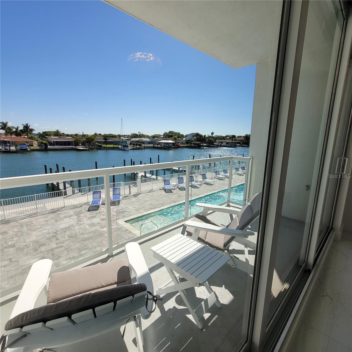 415 Island Way, FL