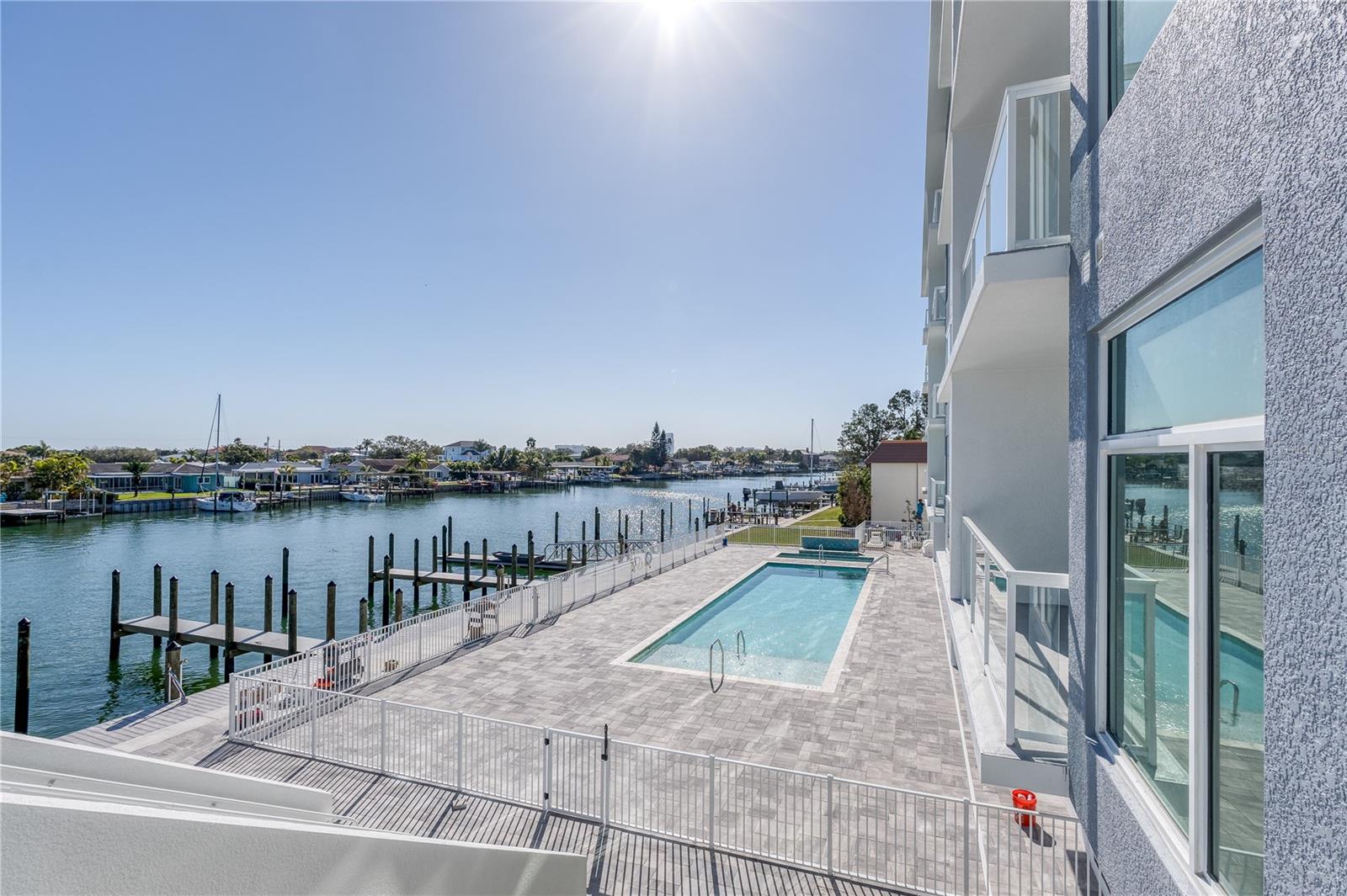 415 Island Way, FL