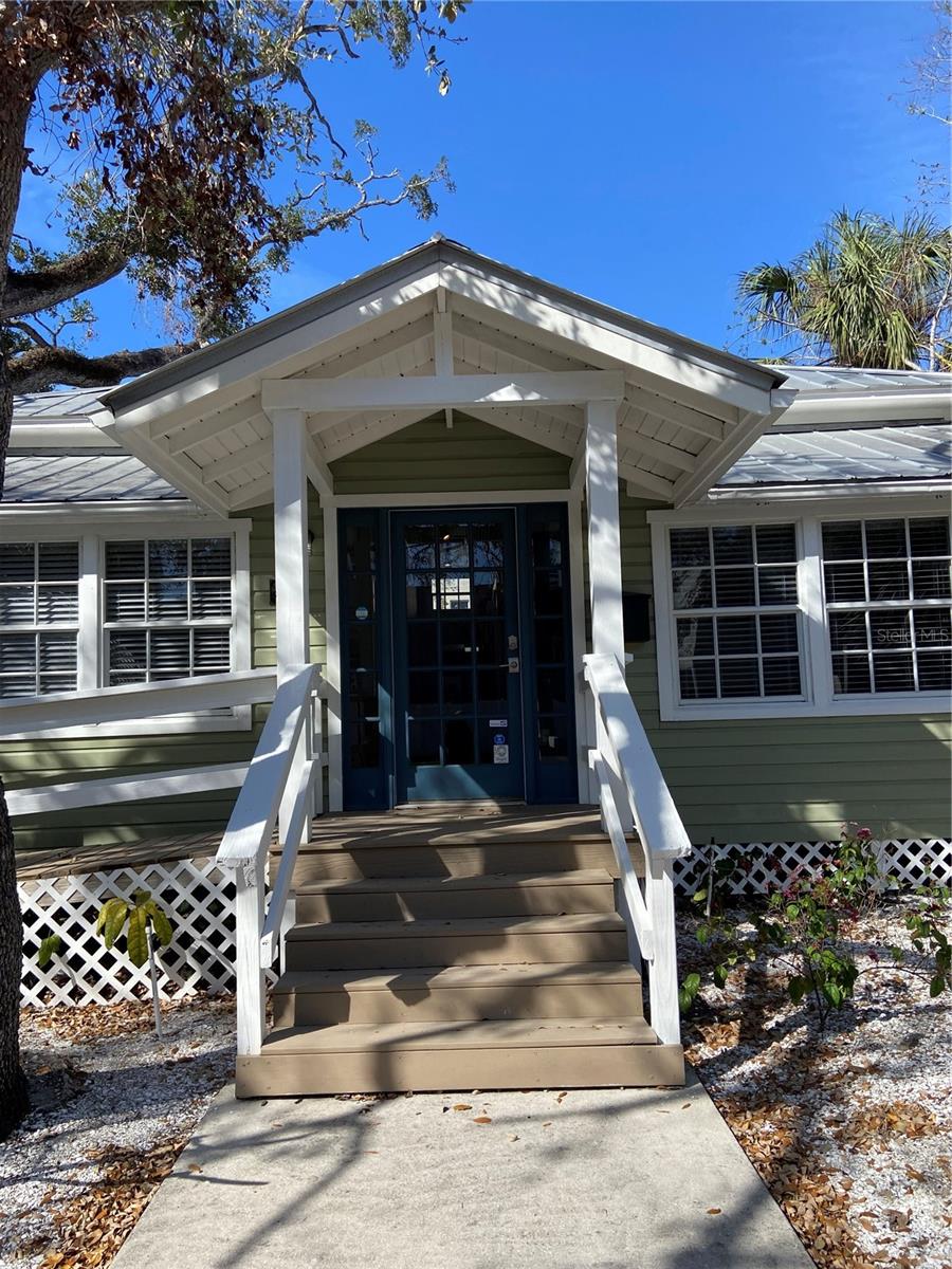 1267 2nd Street, FL