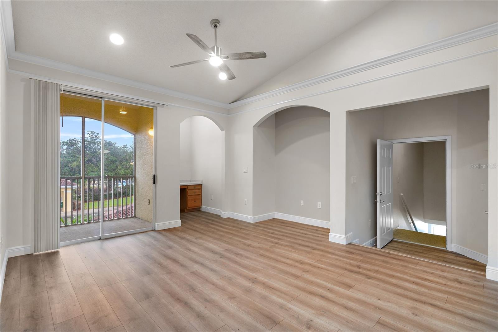 12008 Villanova Dr, FL