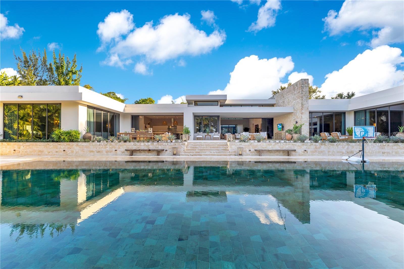DORADO, PR — Residential