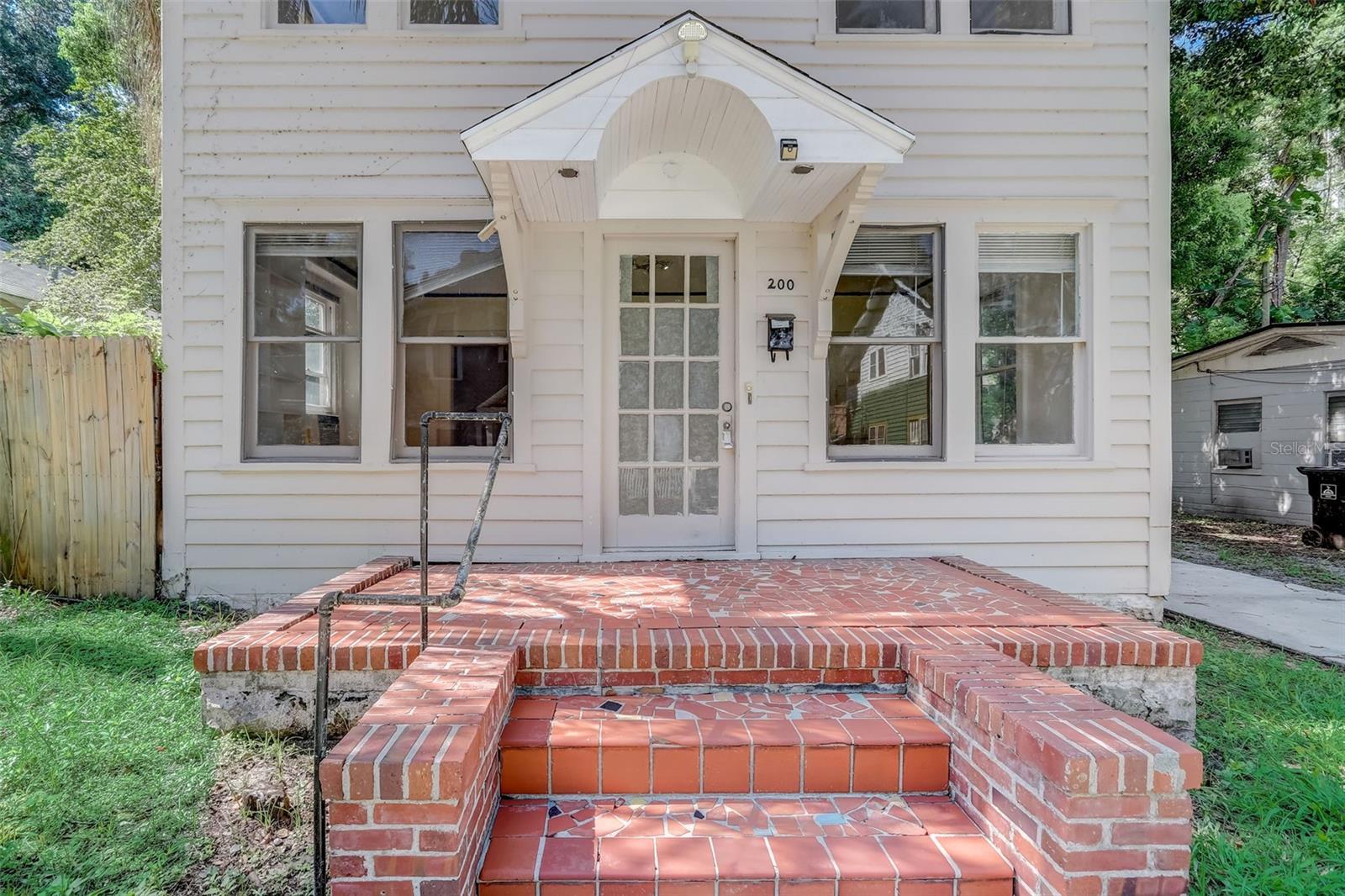 200 & 200 1/2 Hibiscus Court, FL