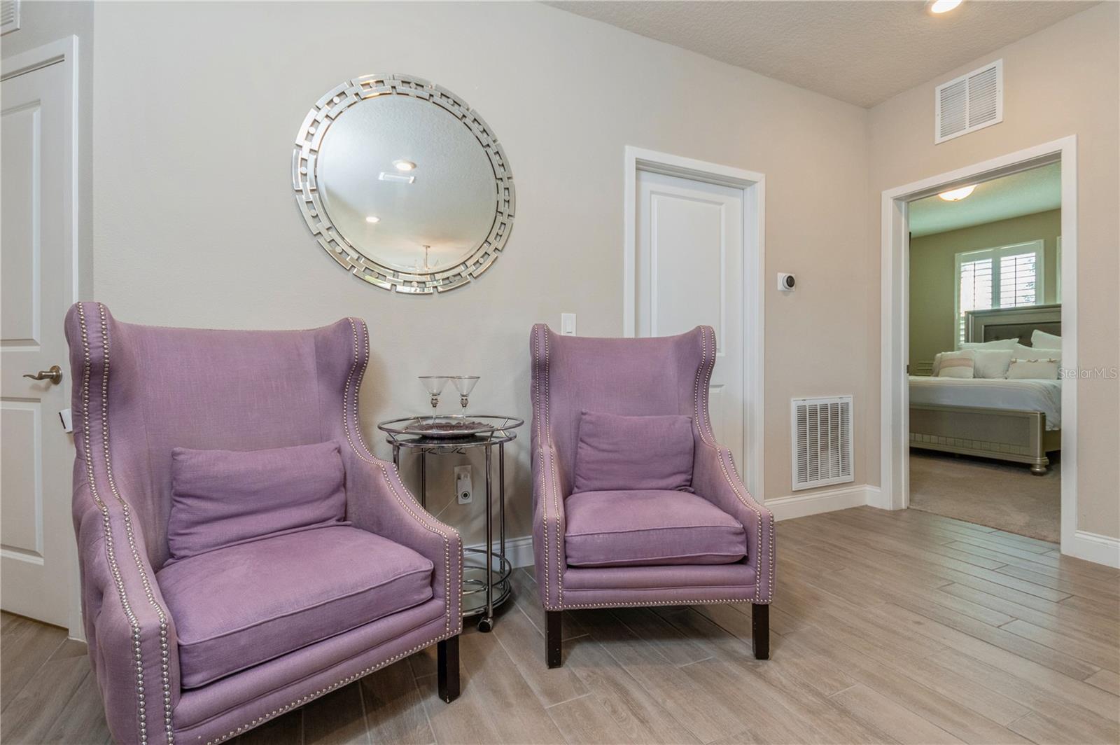 7517 Laureate Boulevard, FL
