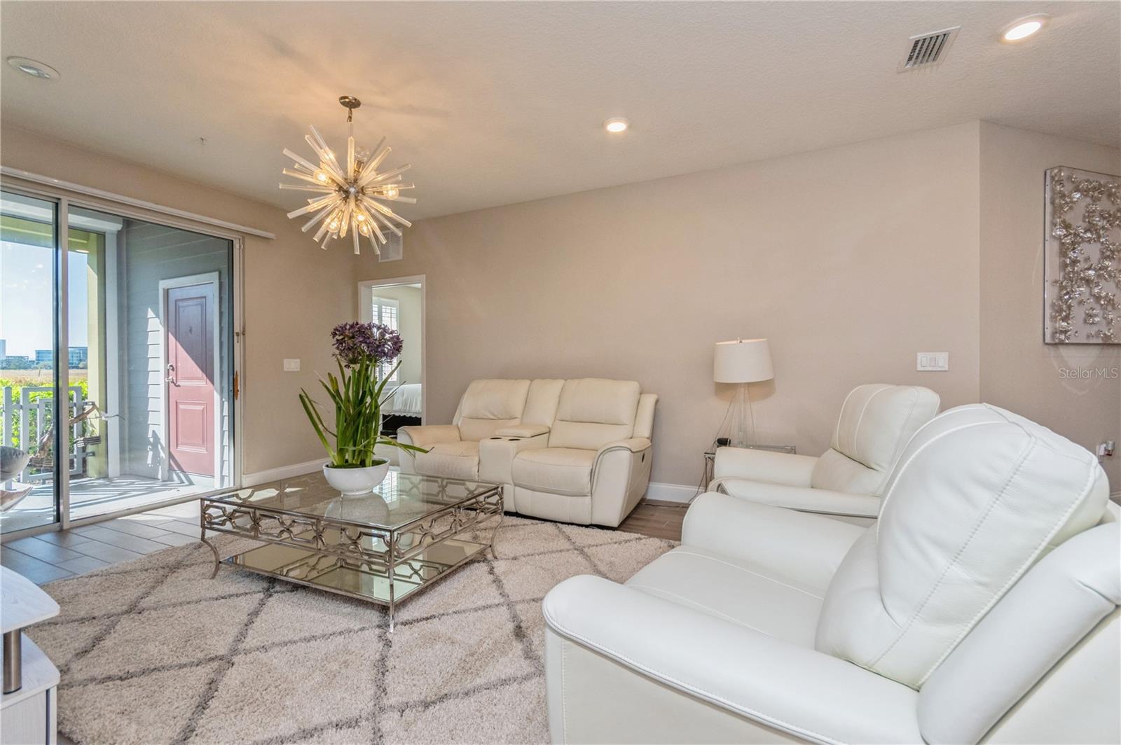 7517 Laureate Boulevard, FL