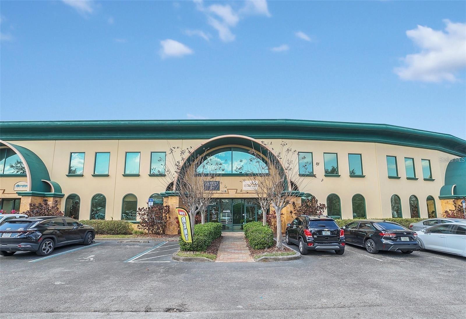 6881 Kingspointe Parkway, FL