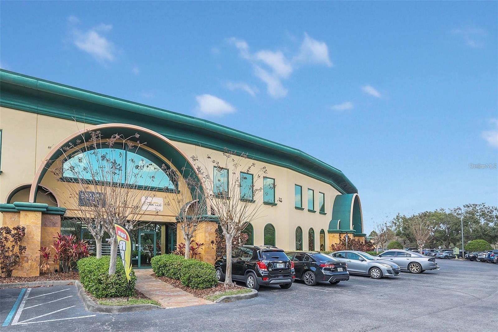 6881 Kingspointe Parkway, FL