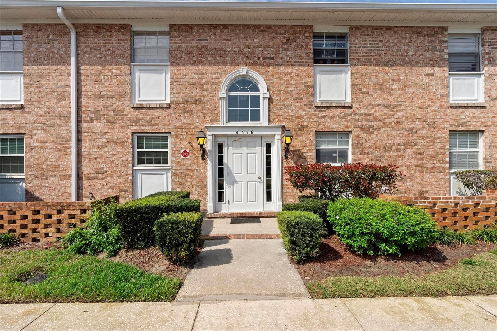 4376 Lake Underhill Road, FL