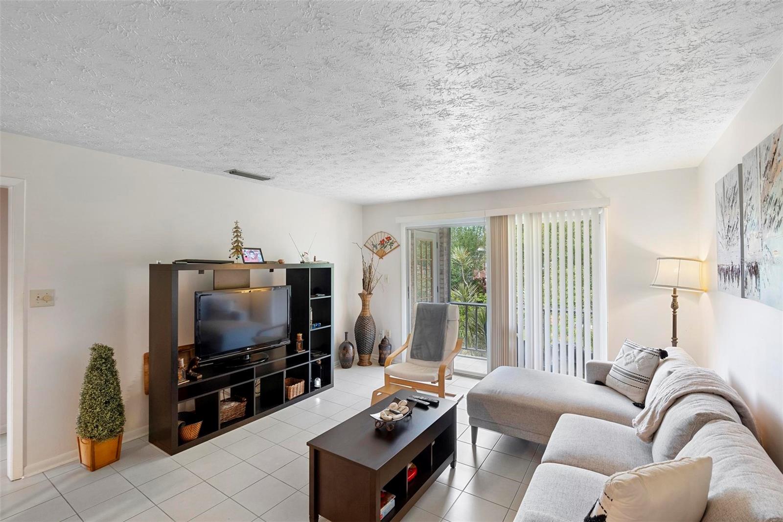 4376 Lake Underhill Road, FL