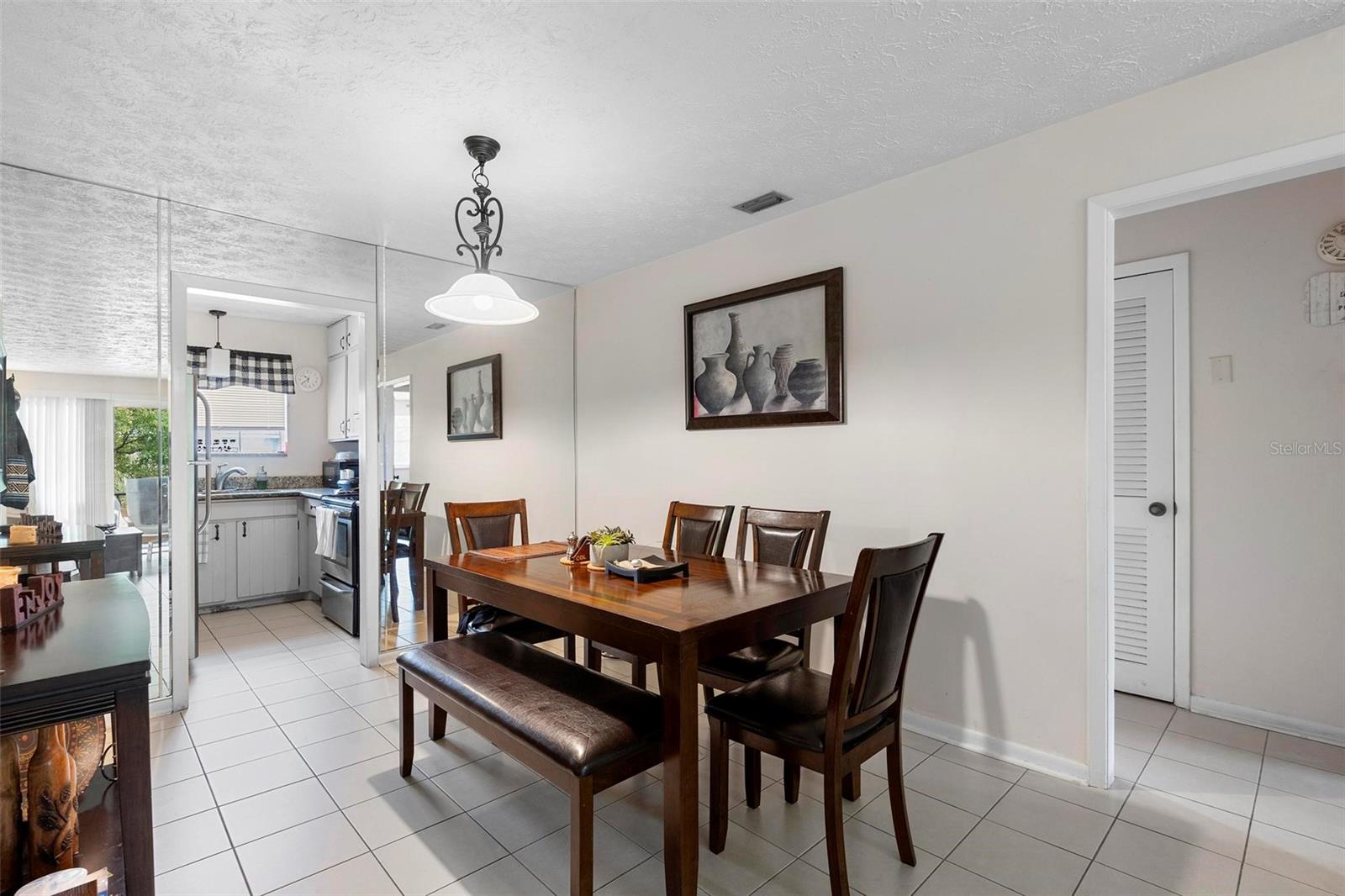 4376 Lake Underhill Road, FL