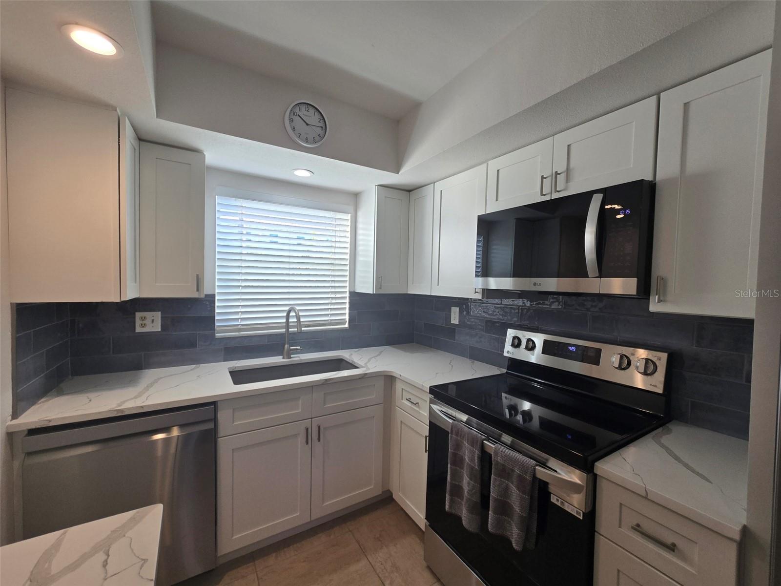 9200 Midnight Pass Road, FL