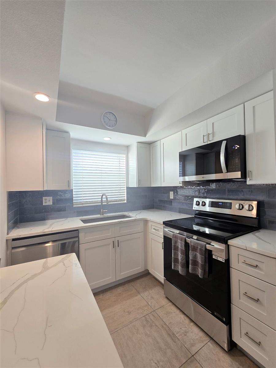 9200 Midnight Pass Road, FL