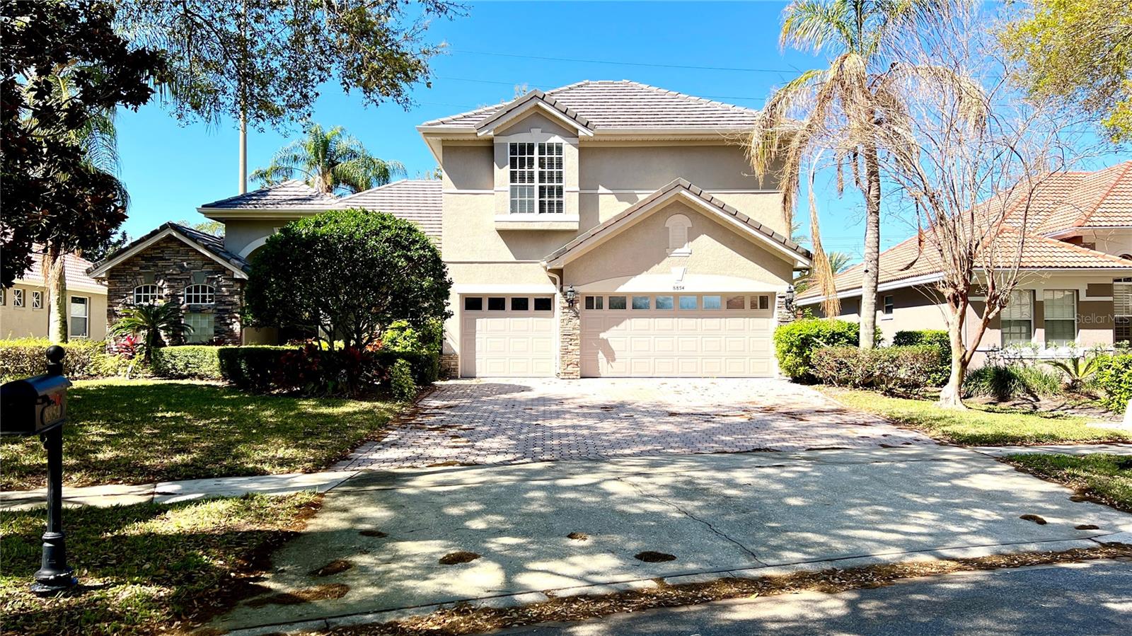 8854 Oak Landings Court, FL