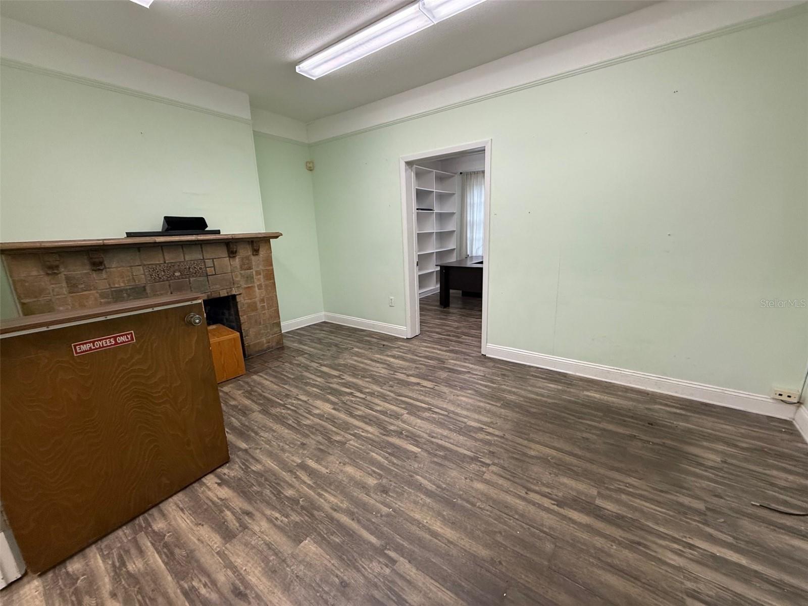 818 Silver Springs Boulevard, FL