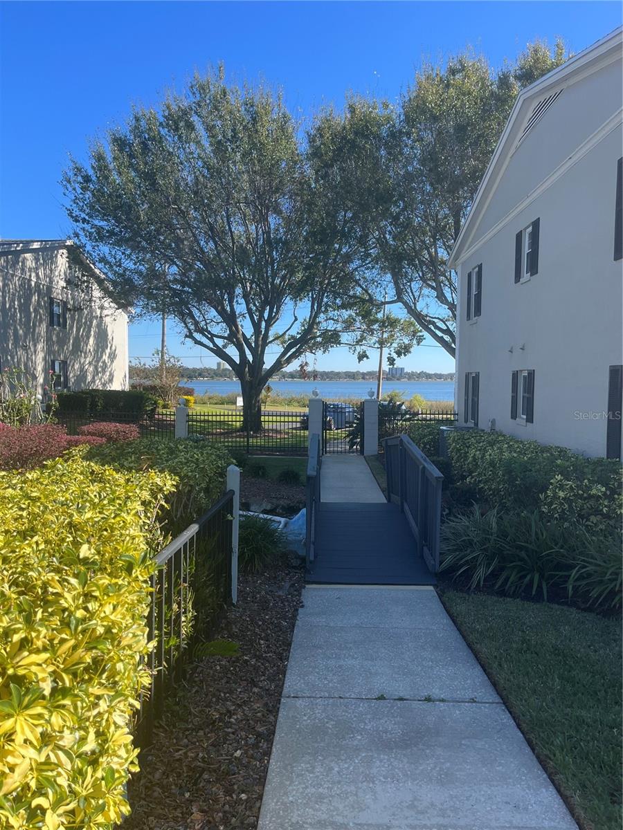 689 Lake Howard Drive, FL