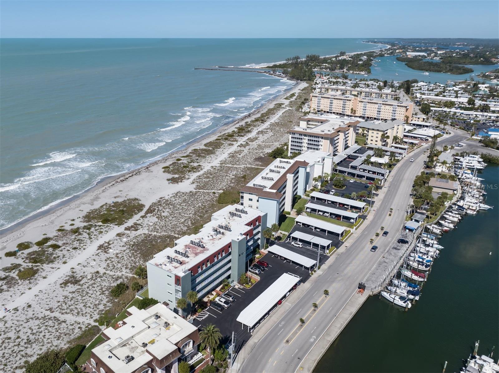 950 Tarpon Center Drive, FL