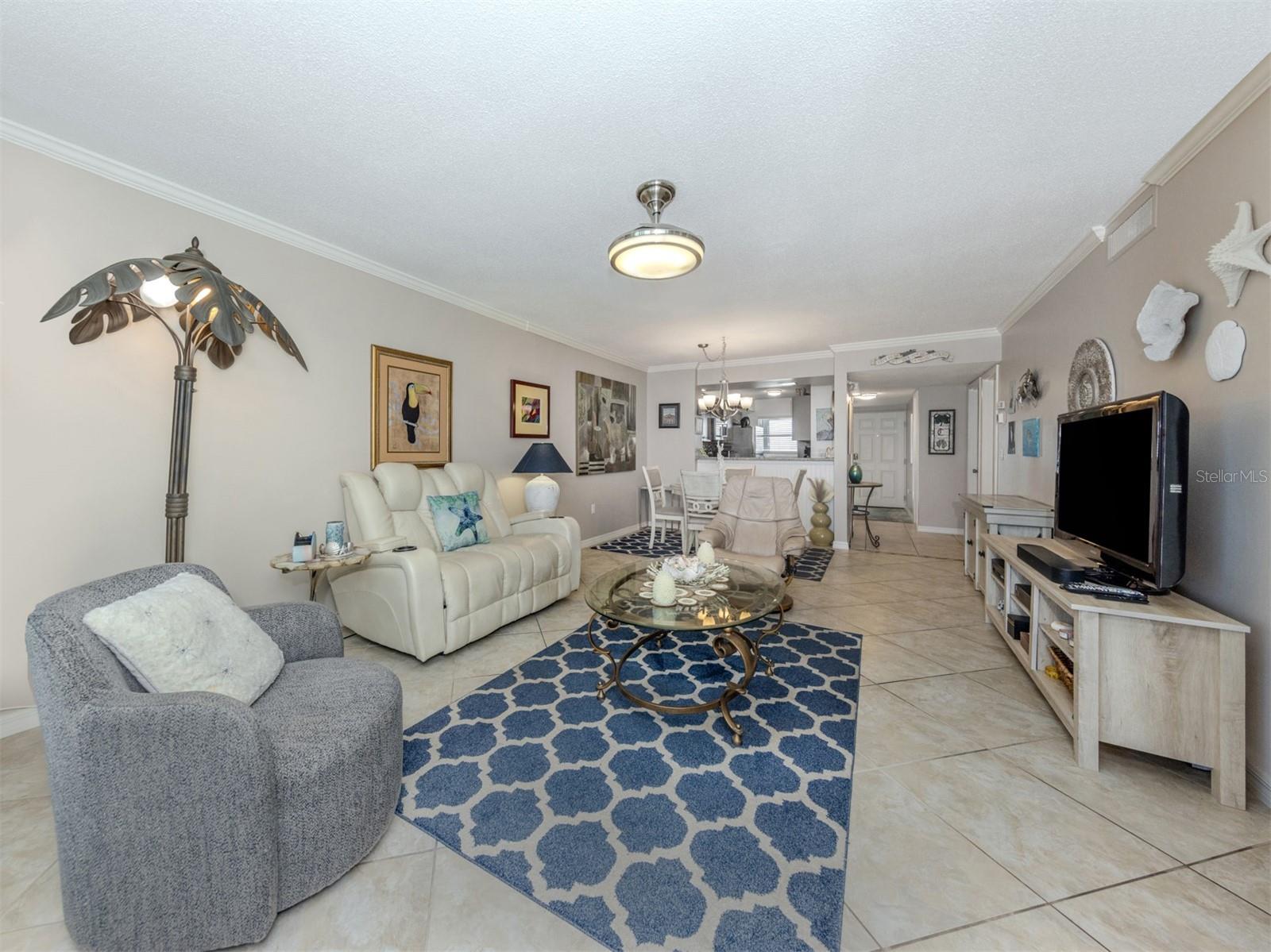 950 Tarpon Center Drive, FL