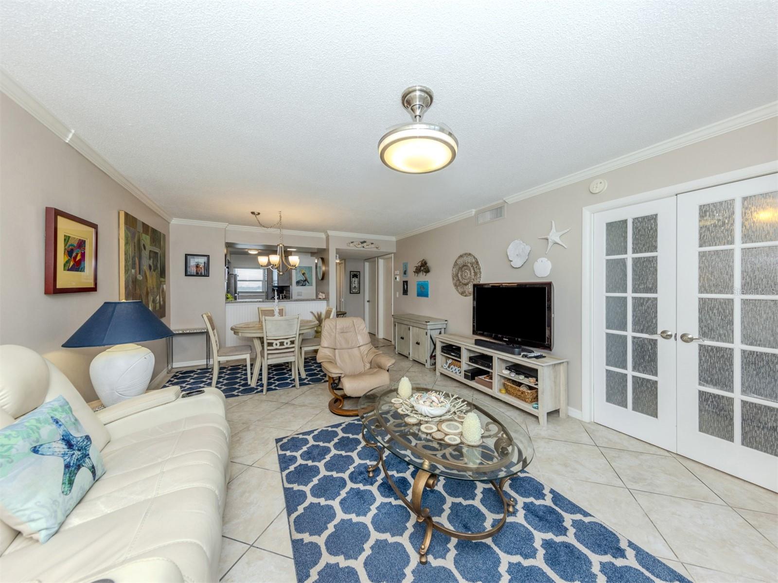 950 Tarpon Center Drive, FL