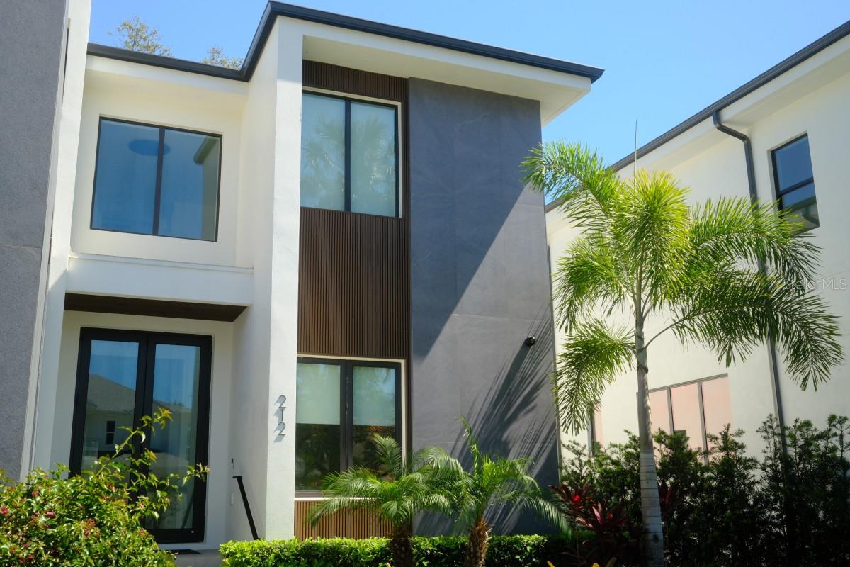 212 Renellie Drive, FL