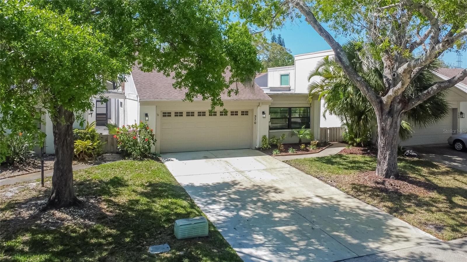 370 Woodlands Drive, FL