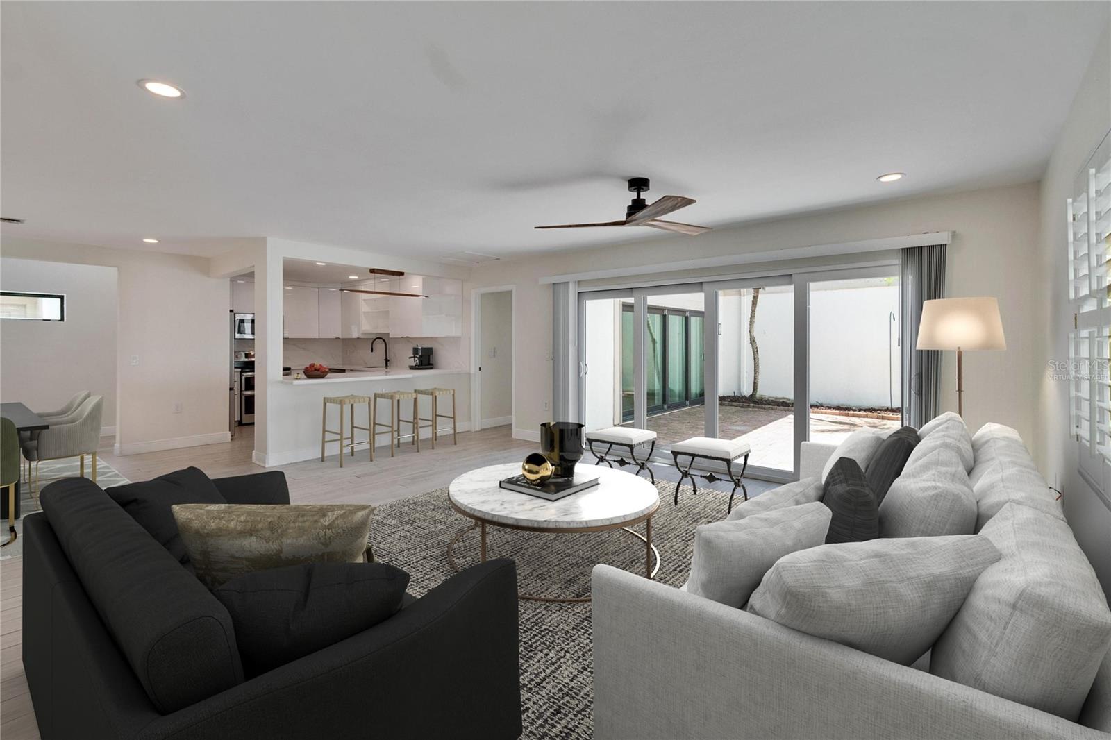 370 Woodlands Drive, FL