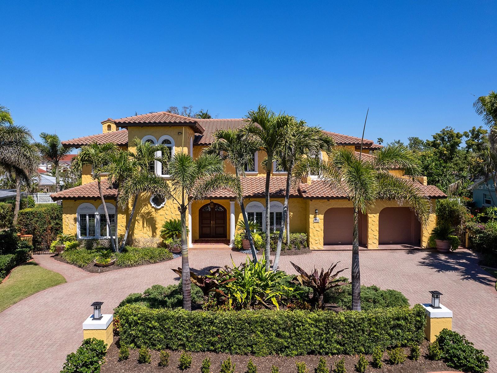 416 Baycrest Drive, FL