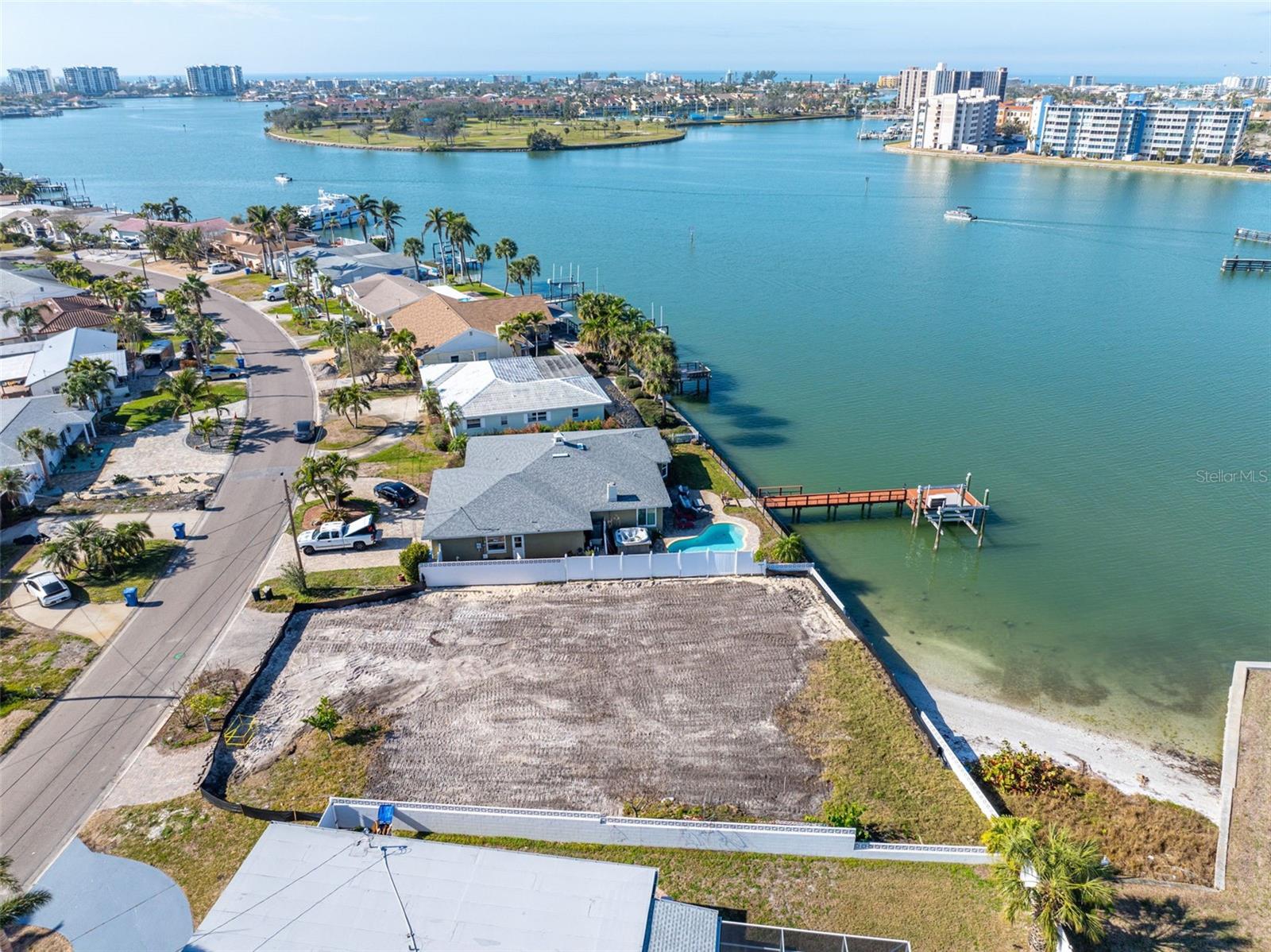 8043 Causeway Boulevard, FL