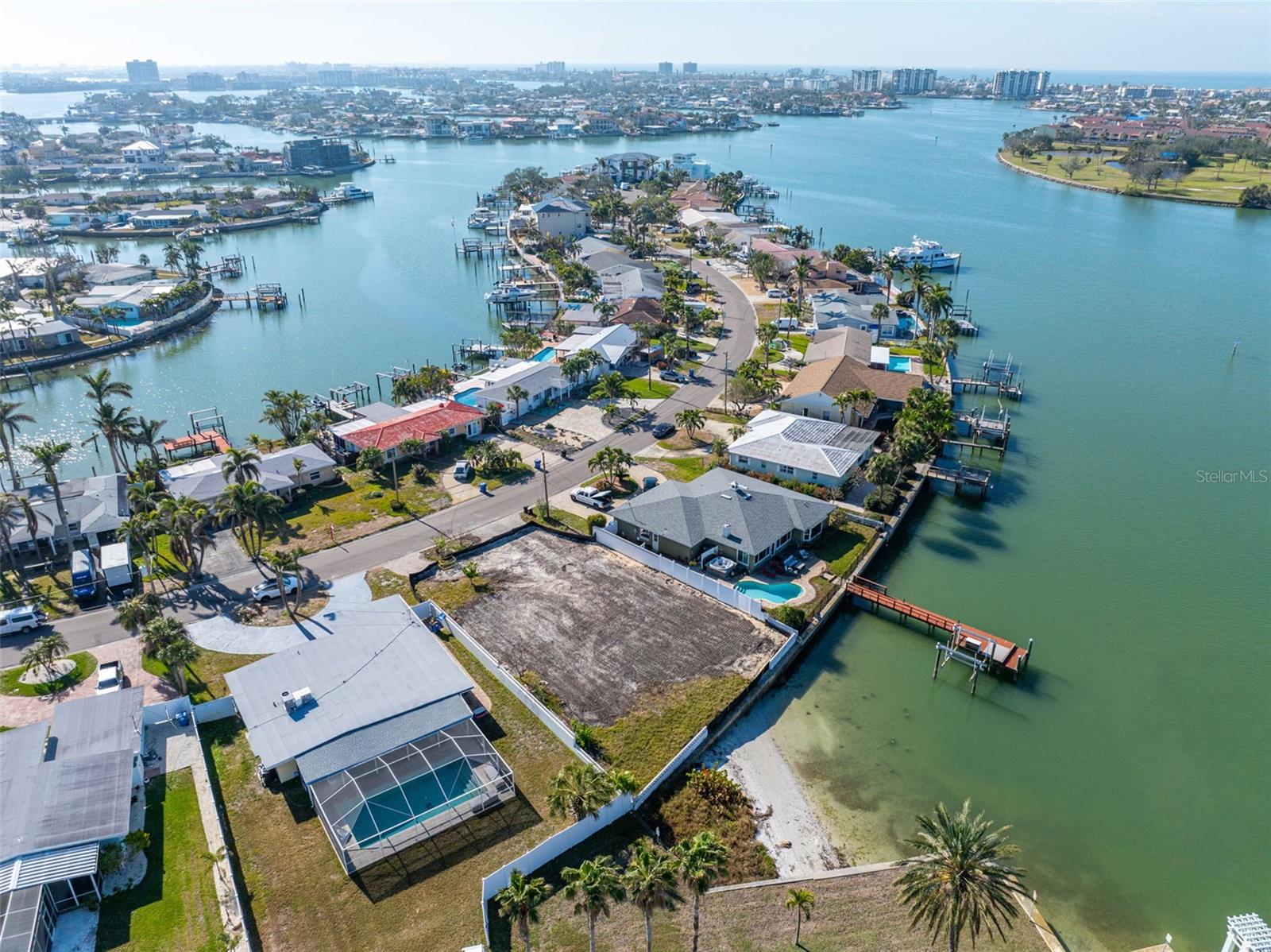 8043 Causeway Boulevard, FL