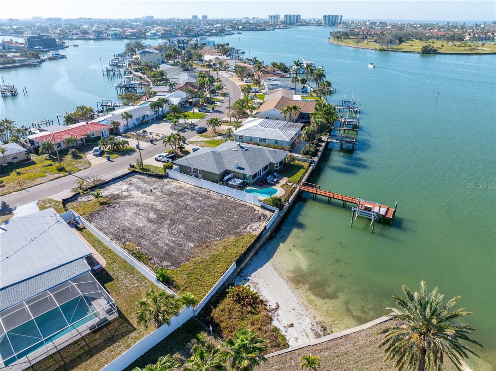 8043 Causeway Boulevard, FL